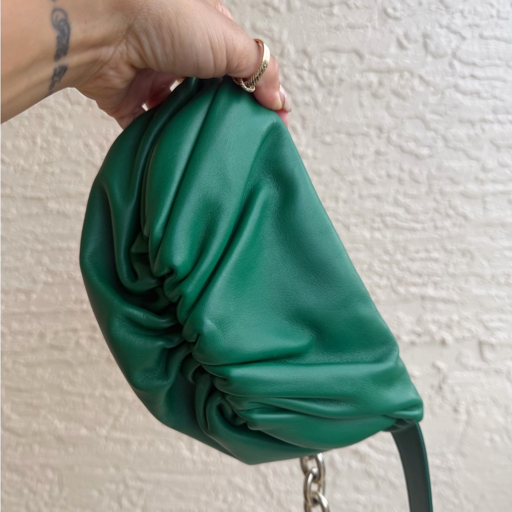 BOTTEGA VENETA
Green Leather Pouch Chain Belt Bag